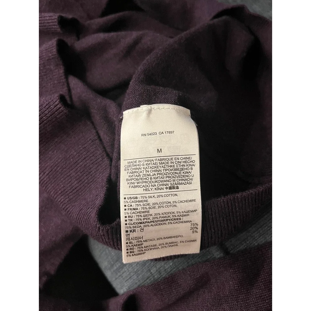 Banana Republic Luxury Blend Mens V Neck Sweater Purple‎ M Silk Cotton Cashmere